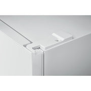 Frigidaire 24-inch, 10.1 cu. ft. Top Freezer Refrigerator FFET1022UW