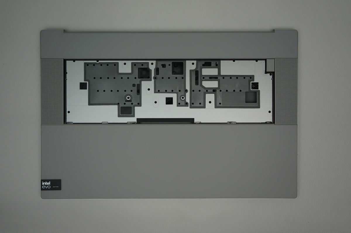 Dell R3DH0 Palmrest Assembly