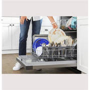 GE Built-In Dishwasher with Steam Wash GDF535PSRSS